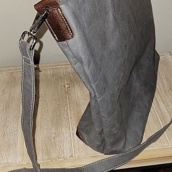 UASHMAMA Alle Cross Body Tote Bag. Made in Italy Dark Grey - Picture 8 of 14